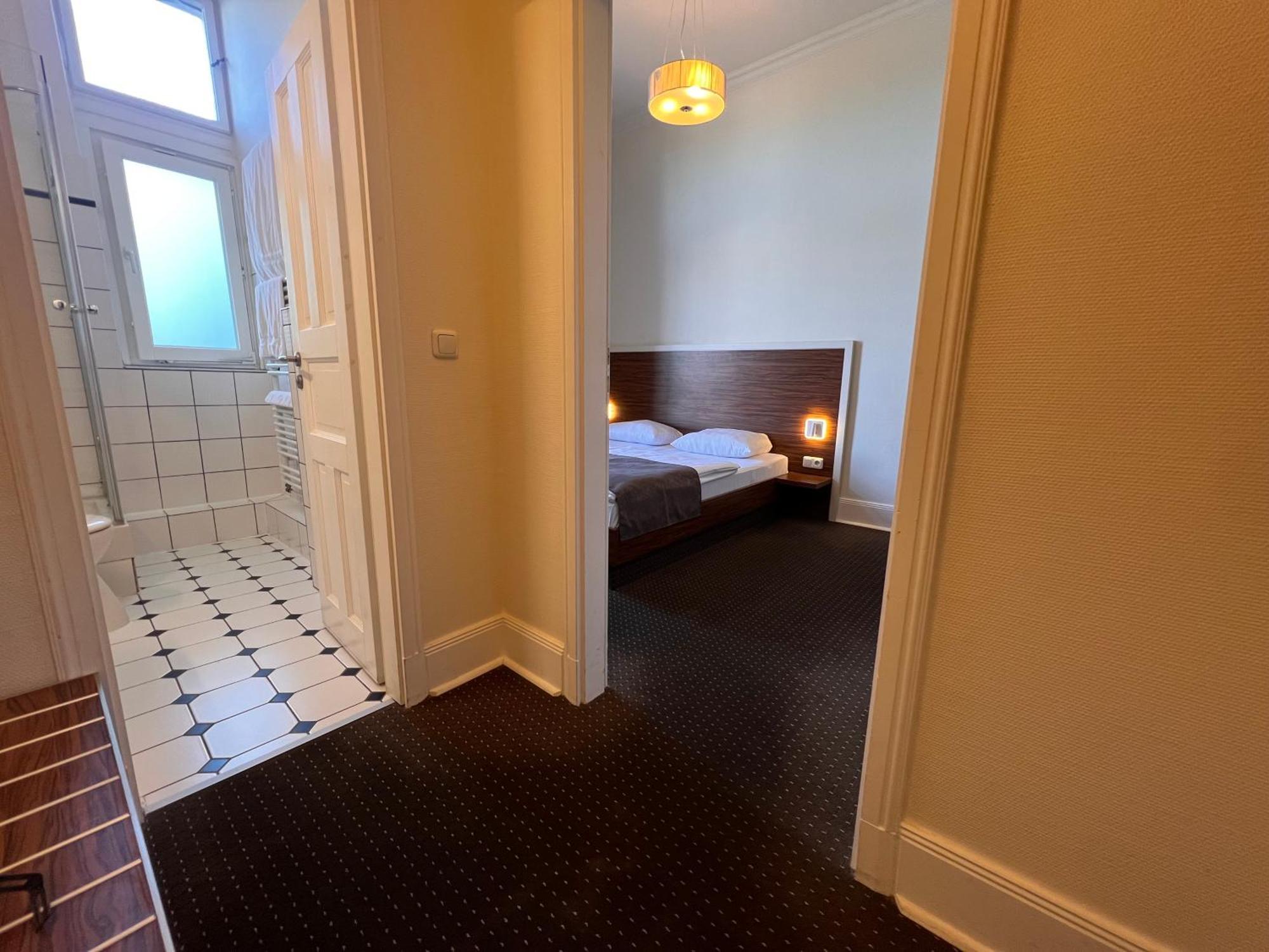 Hotel Excellent Любек Экстерьер фото